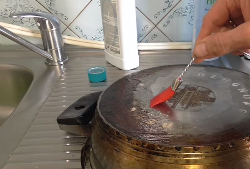 Как отмыть кастрюли от жира в домашних условиях видео